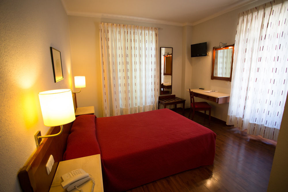 Hotel Solaris Сетубал Экстерьер фото